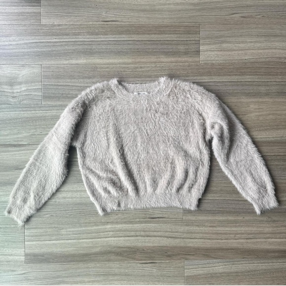 Double Zero Brand Fuzzy Cropped Sweater - Picture 2 of 5